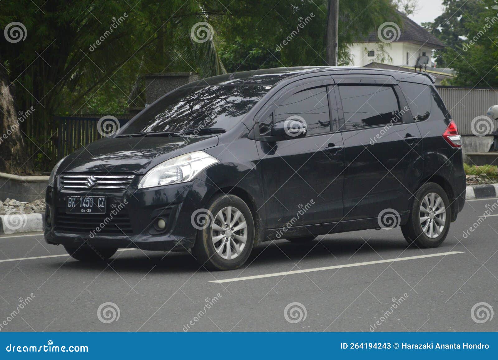 2015 Suzuki Ertiga GX editorial stock photo. Image of traffic - 264194243